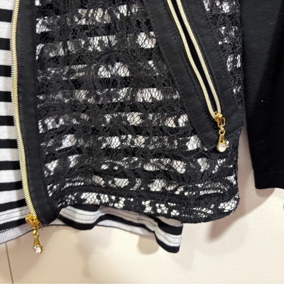 Black Fitted Blazer with Quilted Detailing - Picture 4 of 6